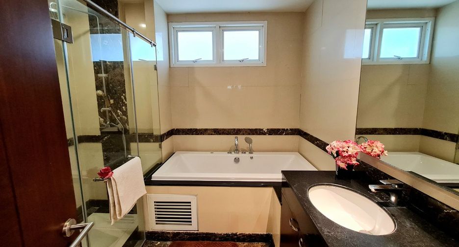 Serviced Apartment zur Miete mit 3 Zimmer in Watthana, Bangkok