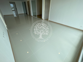 For sale 3 bedrooms condo in Yan Nawa, Bangkok