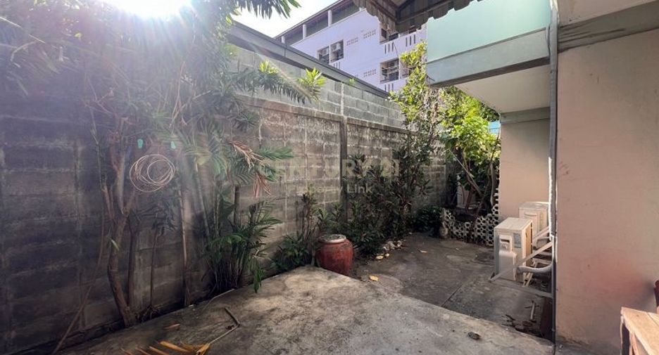 À louer 3 chambres maison à Phaya Thai, Bangkok