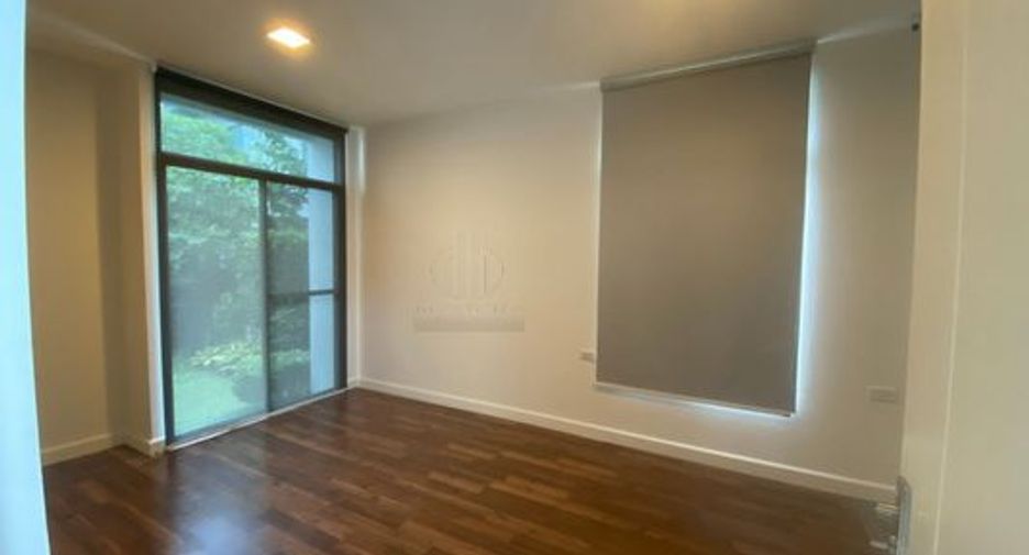 For sale 4 bedrooms house in Prawet, Bangkok
