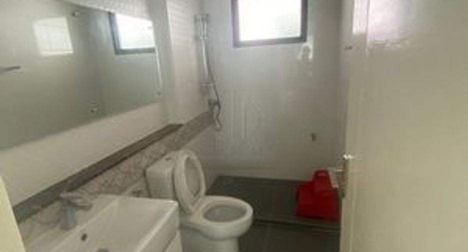 For sale 4 bedrooms house in Prawet, Bangkok