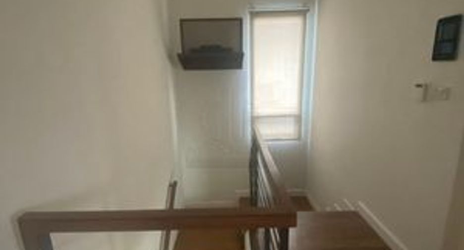 For sale 4 bedrooms house in Prawet, Bangkok