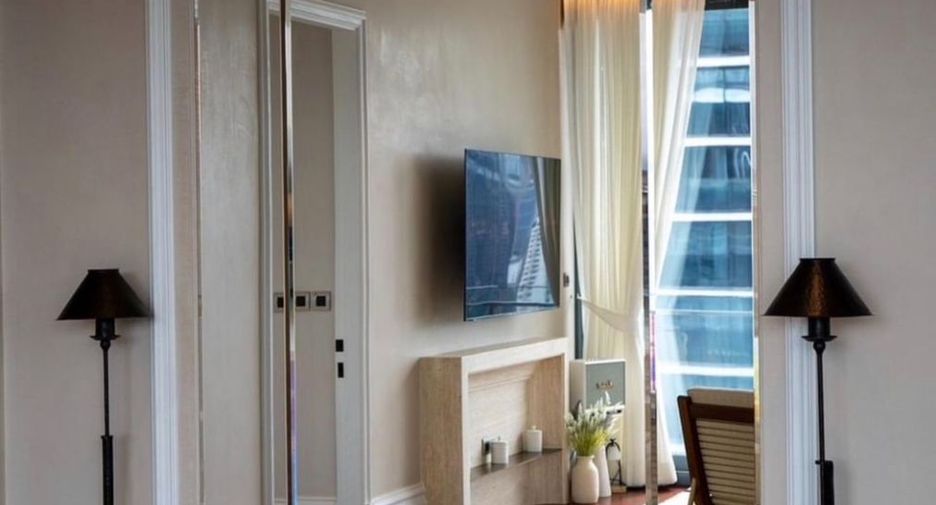 Condo en alquiler y en venta de 3 habitaciones en Watthana, Bangkok
