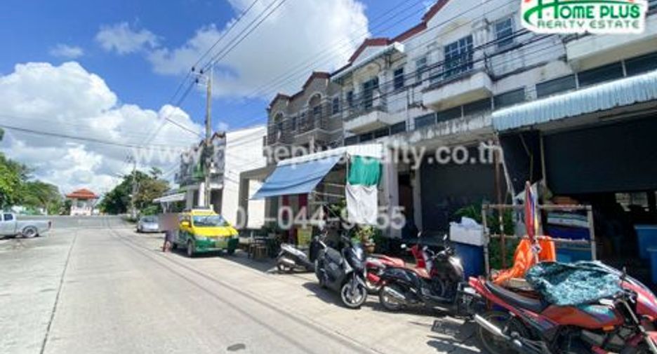 For sale 3 Beds retail Space in Bang Sao Thong, Samut Prakan