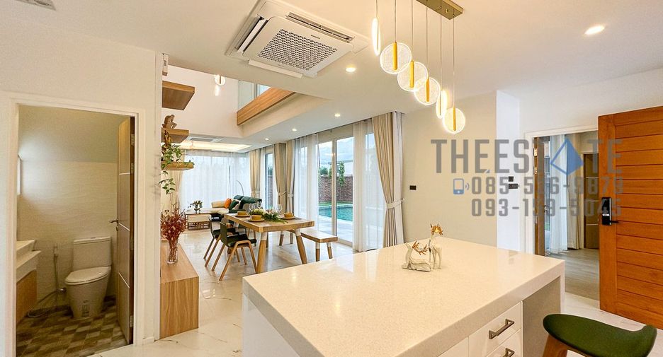 For rent 4 bedrooms house in San Kamphaeng, Chiang Mai