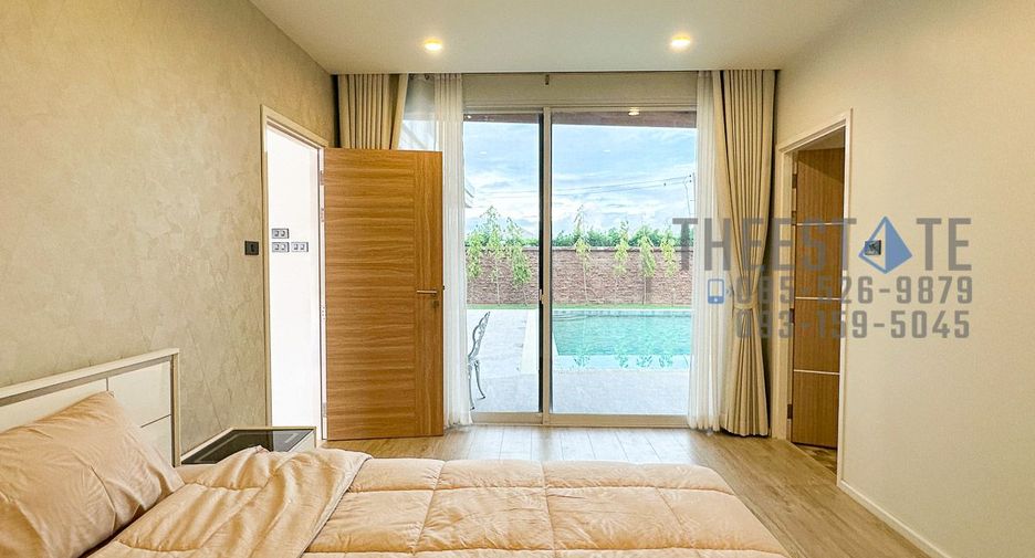 For rent 4 bedrooms house in San Kamphaeng, Chiang Mai