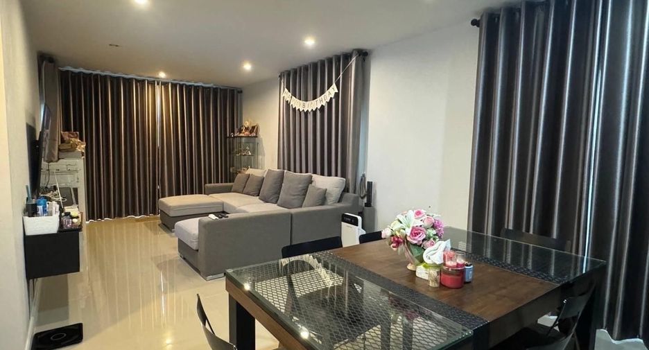 For sale 3 bed house in Lat Lum Kaeo, Pathum Thani