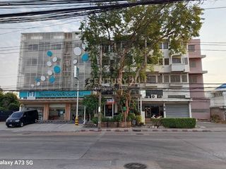 出售 4 卧室 商业空间 在 Bang Na, 曼谷