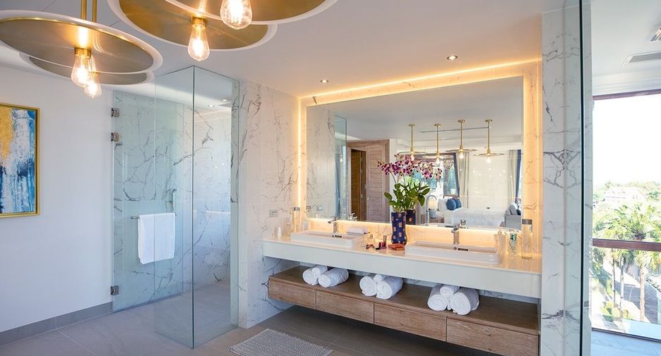 For sale 4 Beds condo in Mueang Phuket, Phuket
