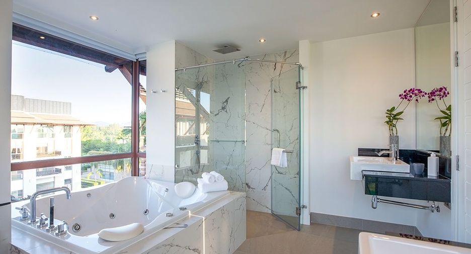 For sale 4 Beds condo in Mueang Phuket, Phuket