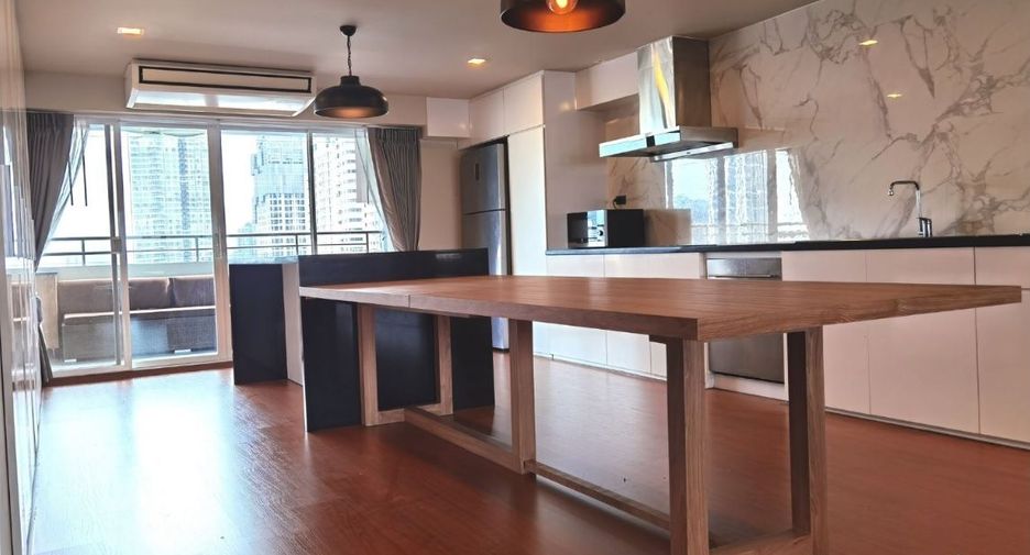For sale 3 bed condo in Watthana, Bangkok