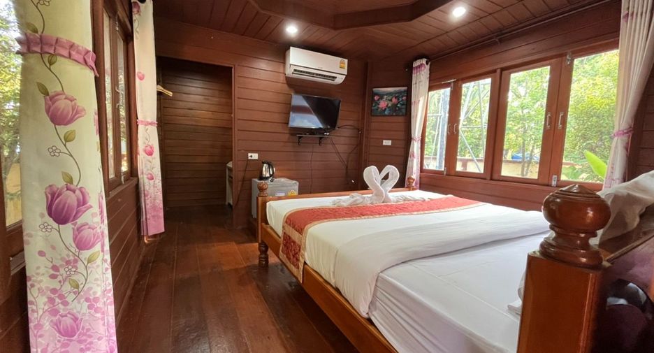 For sale 15 bed hotel in Mueang Krabi, Krabi
