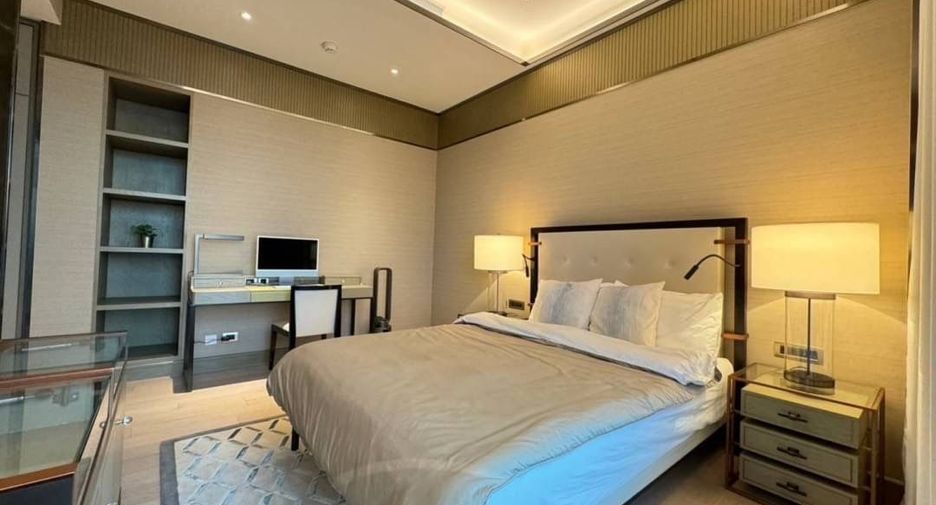 For rent 2 bedrooms condo in Khlong San, Bangkok