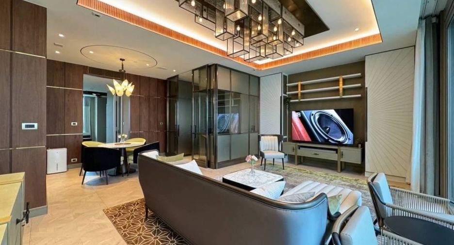 For rent 2 bedrooms condo in Khlong San, Bangkok