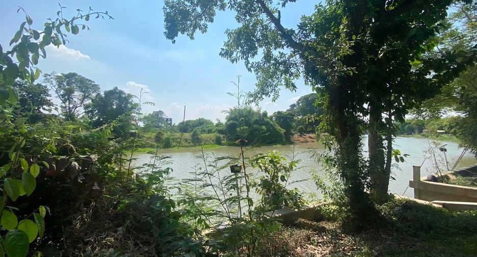 For sale land in Doem Bang Nang Buat, Suphan Buri