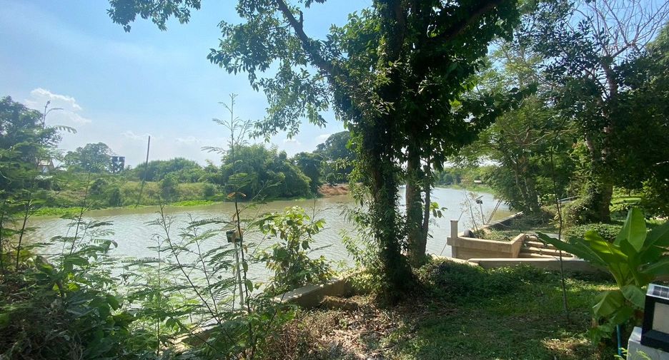 For sale land in Doem Bang Nang Buat, Suphan Buri