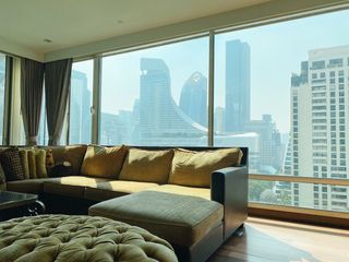 For rent 4 bedrooms condo in Pathum Wan, Bangkok