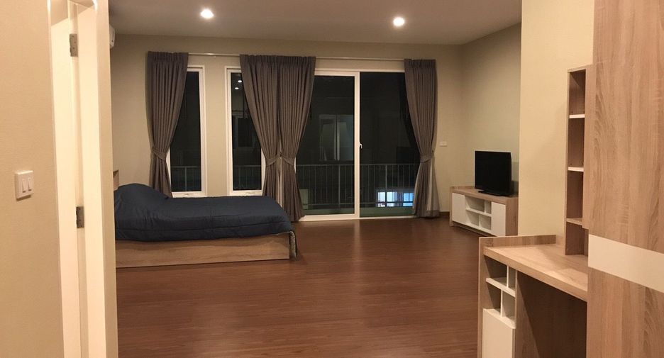 For rent and for sale 4 bed house in Bang Na, Bangkok