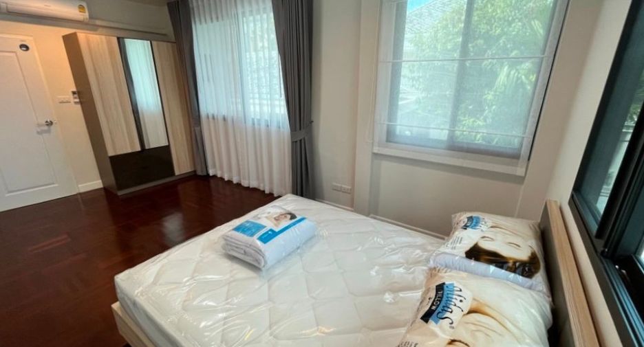 For rent 4 ベッドルーム house in Phaya Thai, Bangkok