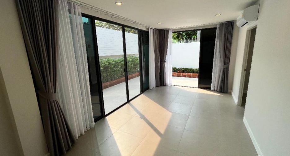 For rent 4 ベッドルーム house in Phaya Thai, Bangkok