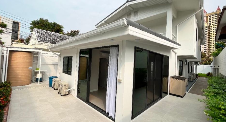 For rent 4 ベッドルーム house in Phaya Thai, Bangkok