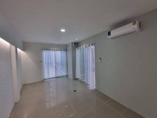 For rent 4 Beds house in Phasi Charoen, Bangkok