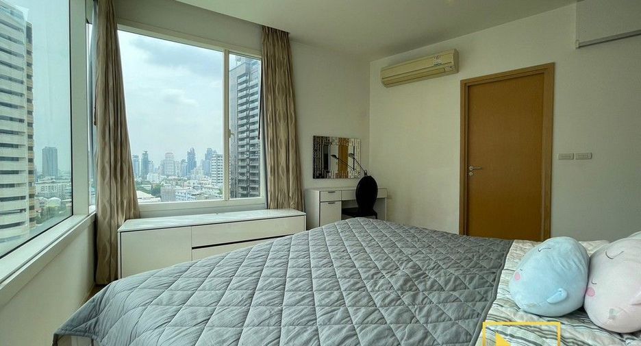 For rent 2 bedrooms condo in Khlong Toei, Bangkok