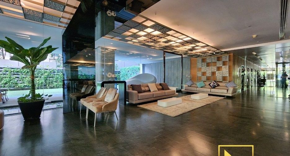 For rent 2 bedrooms condo in Khlong Toei, Bangkok
