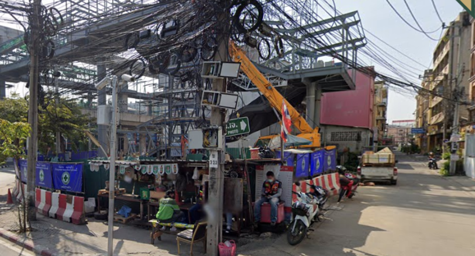 Casa adosada en venta de 4 habitaciones en Bang Na, Bangkok