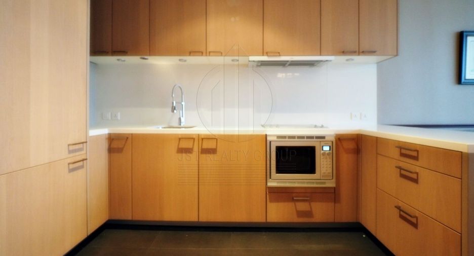 Condo en alquiler y en venta de 2 habitaciones en Sathon, Bangkok