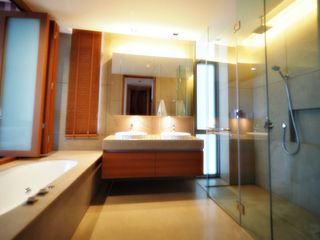 À louer et à vendre 2 chambres condo à Sathon, Bangkok