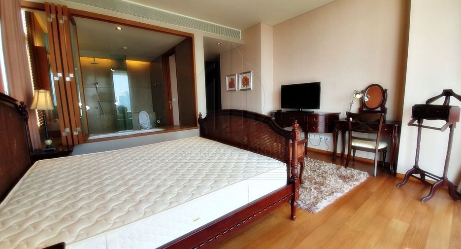 Condo en alquiler y en venta de 2 habitaciones en Sathon, Bangkok
