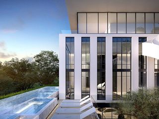 For sale 5 bed office in Khlong Toei, Bangkok