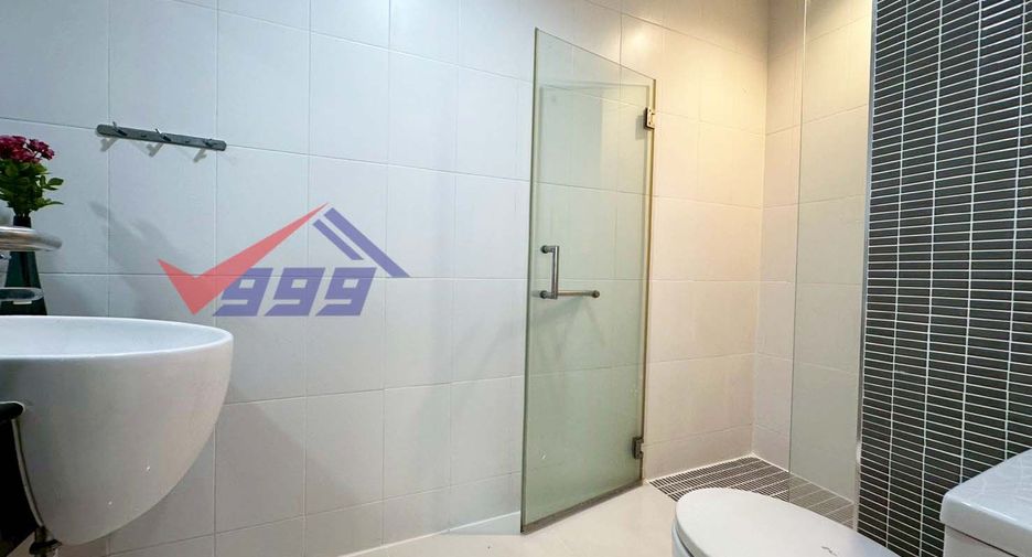 Аренда 3 спальни кондо в Банг Капи, Бангкок