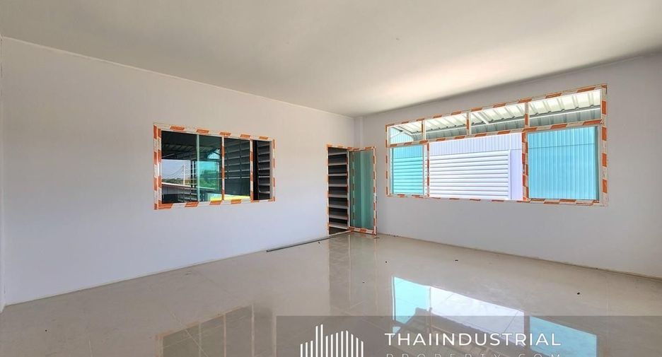 For rent warehouse in Lat Lum Kaeo, Pathum Thani