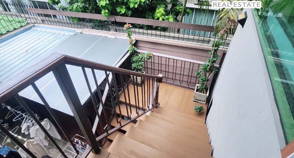 For sale 4 bedrooms house in Don Mueang, Bangkok