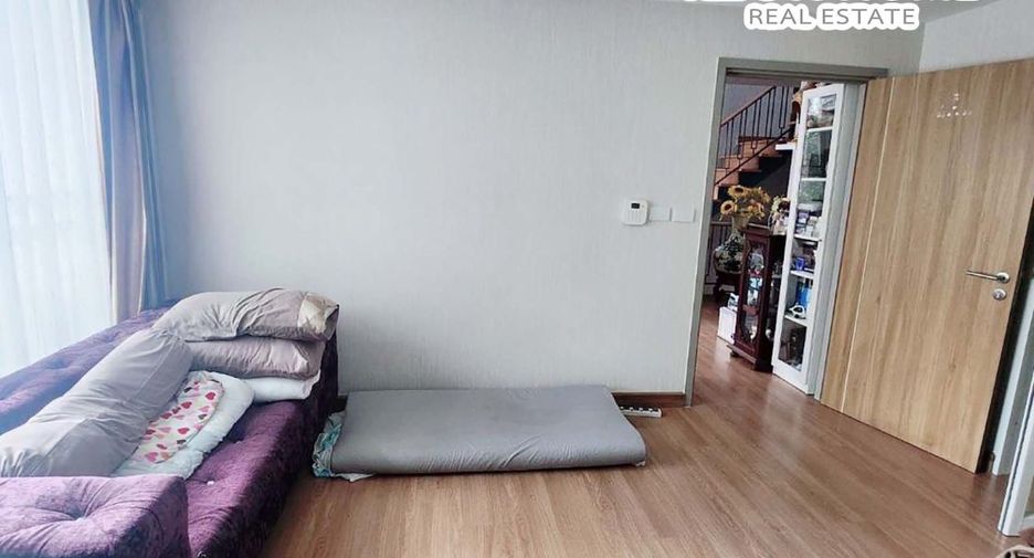 For sale 4 bedrooms house in Don Mueang, Bangkok