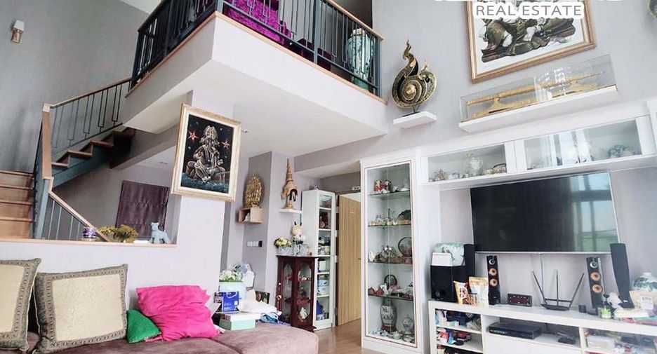 For sale 4 bedrooms house in Don Mueang, Bangkok