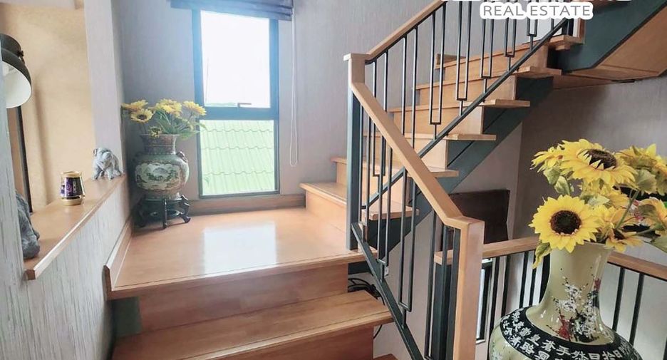 For sale 4 bedrooms house in Don Mueang, Bangkok