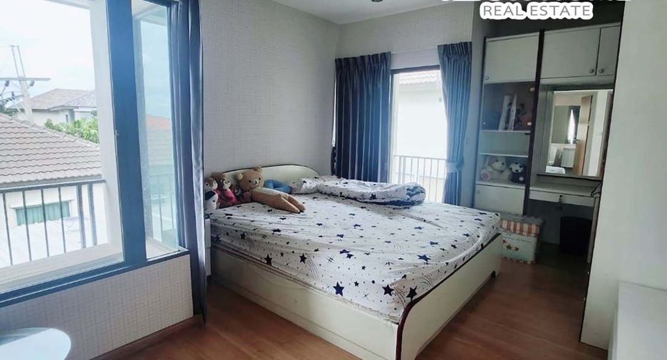 For sale 4 bedrooms house in Don Mueang, Bangkok