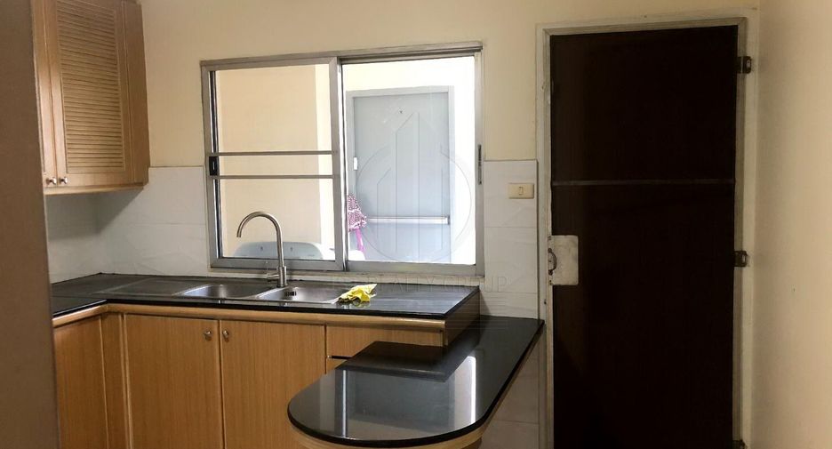For rent and for sale 2 bedrooms condo in Khlong Toei, Bangkok