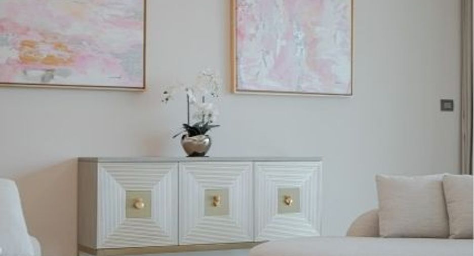 For rent 3 bedrooms condo in Pathum Wan, Bangkok