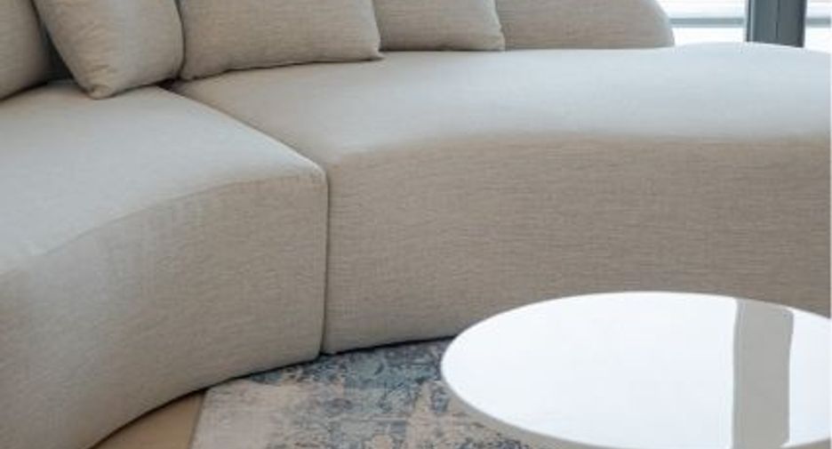 For rent 3 bedrooms condo in Pathum Wan, Bangkok