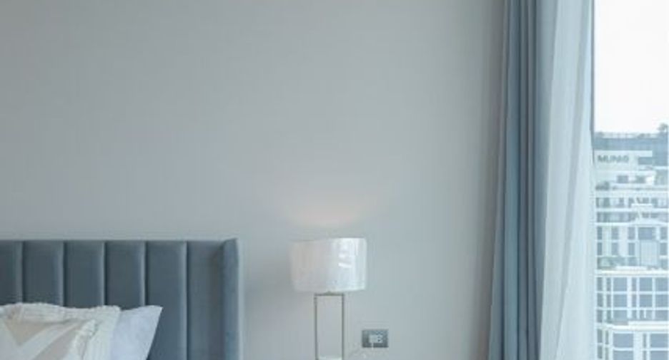 For rent 3 bedrooms condo in Pathum Wan, Bangkok
