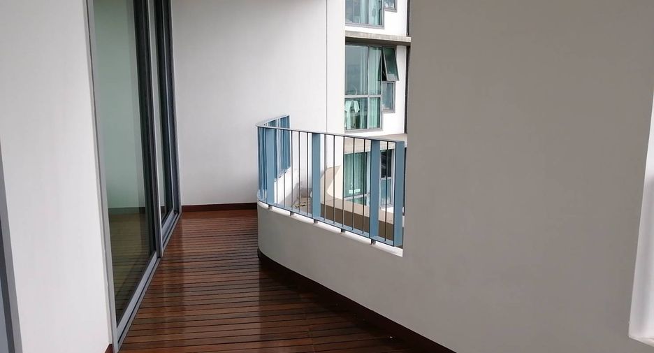 For rent and for sale 2 bedrooms condo in Yan Nawa, Bangkok