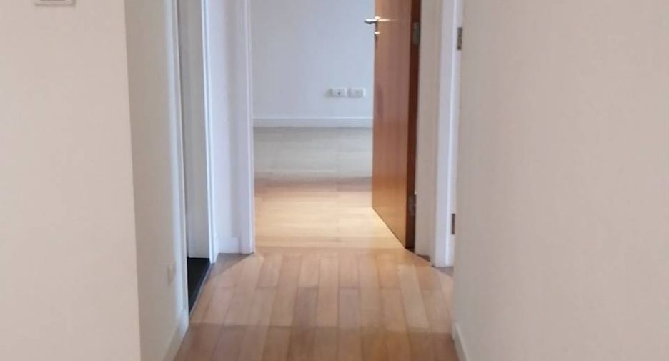 For rent and for sale 2 bedrooms condo in Yan Nawa, Bangkok