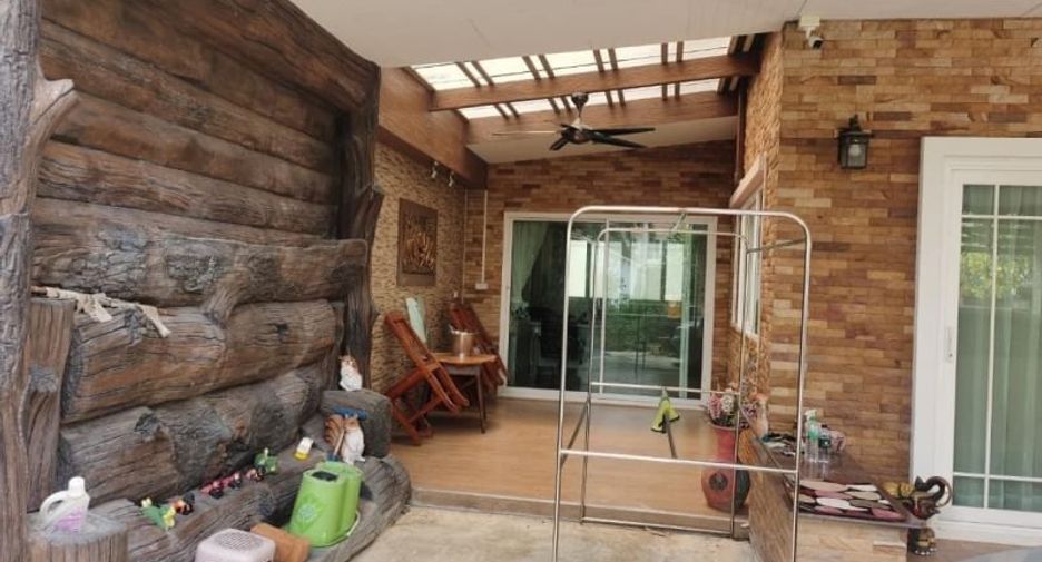 For sale 4 bedrooms house in Mueang Chon Buri, Chonburi