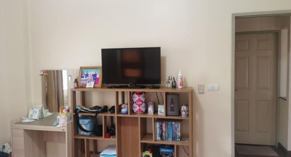 For sale 4 bedrooms house in Mueang Chon Buri, Chonburi