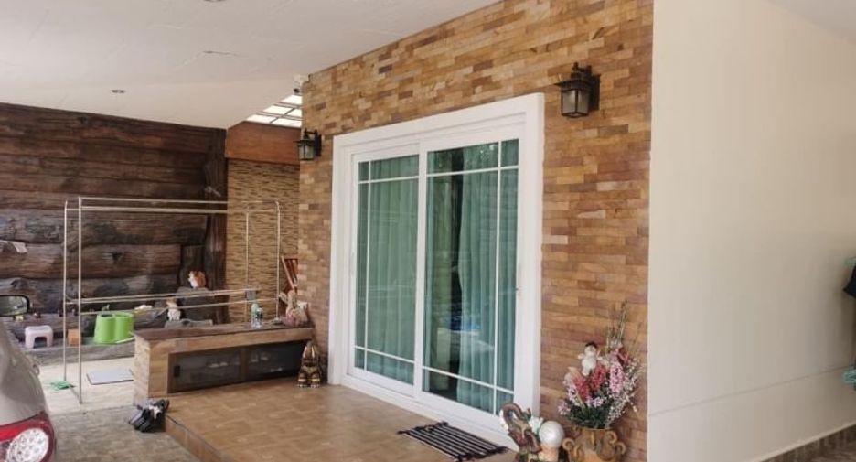For sale 4 bedrooms house in Mueang Chon Buri, Chonburi