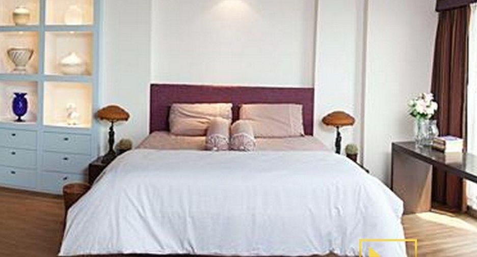 For rent 4 bed condo in Yan Nawa, Bangkok